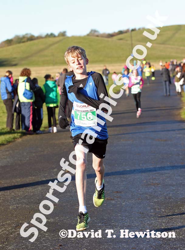 Winning the under-13 boys, Heaton Memorial Road Race, Newcastle Town Moor. Photo: David T. Hewitson/Sports for All Pics